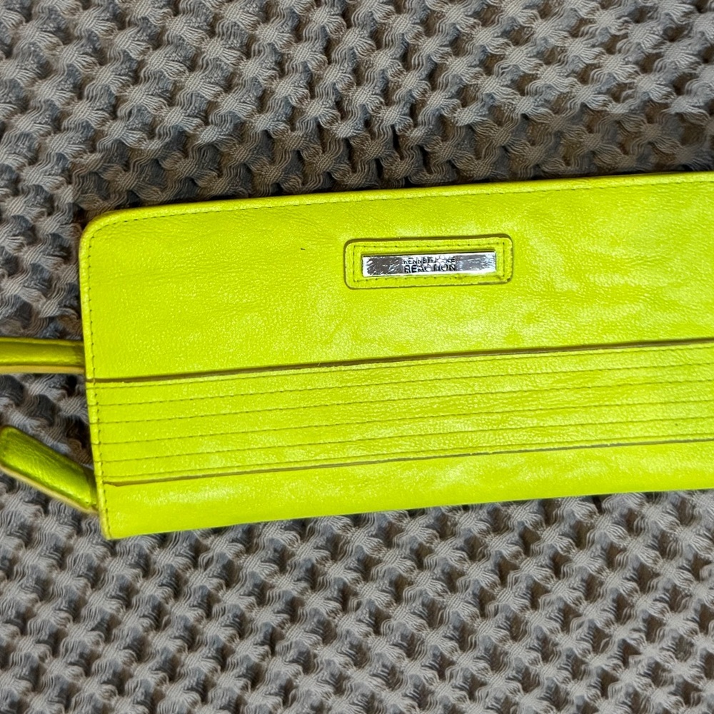 Kenneth Cole Reaction Neon Lime Green Wallet